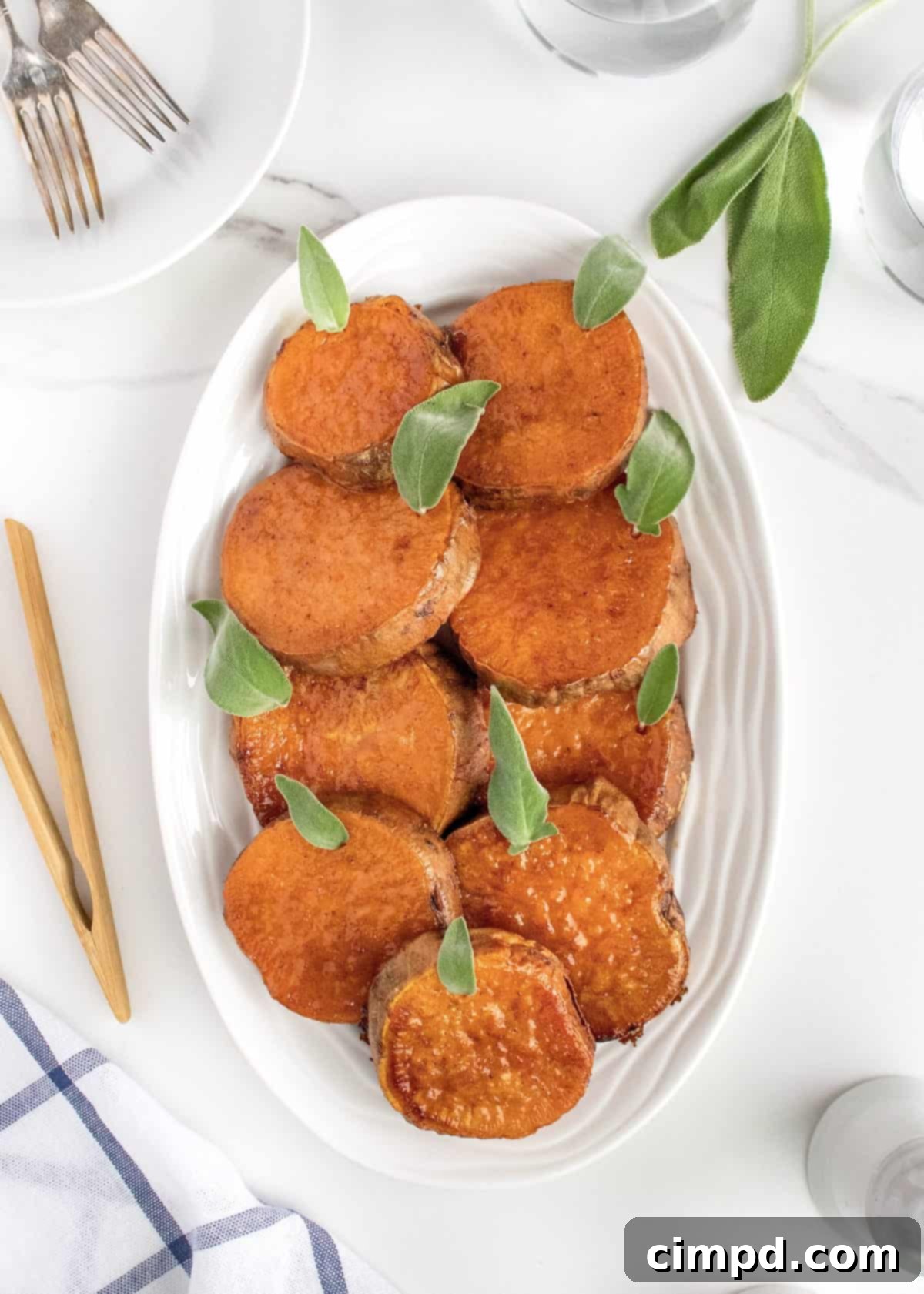 Perfectly Caramelized Maple Roasted Sweet Potatoes 1 featured 20367