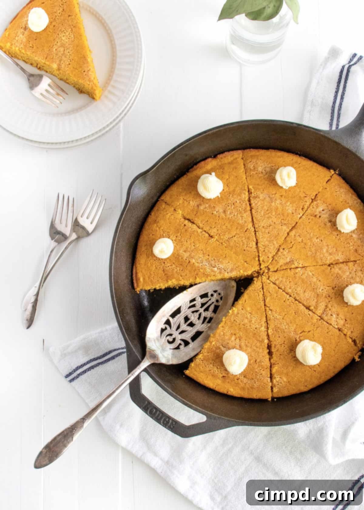 Spiced Pumpkin Cornbread 1 featured 20624