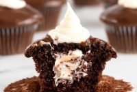 Dark Chocolate Cream Cupcakes