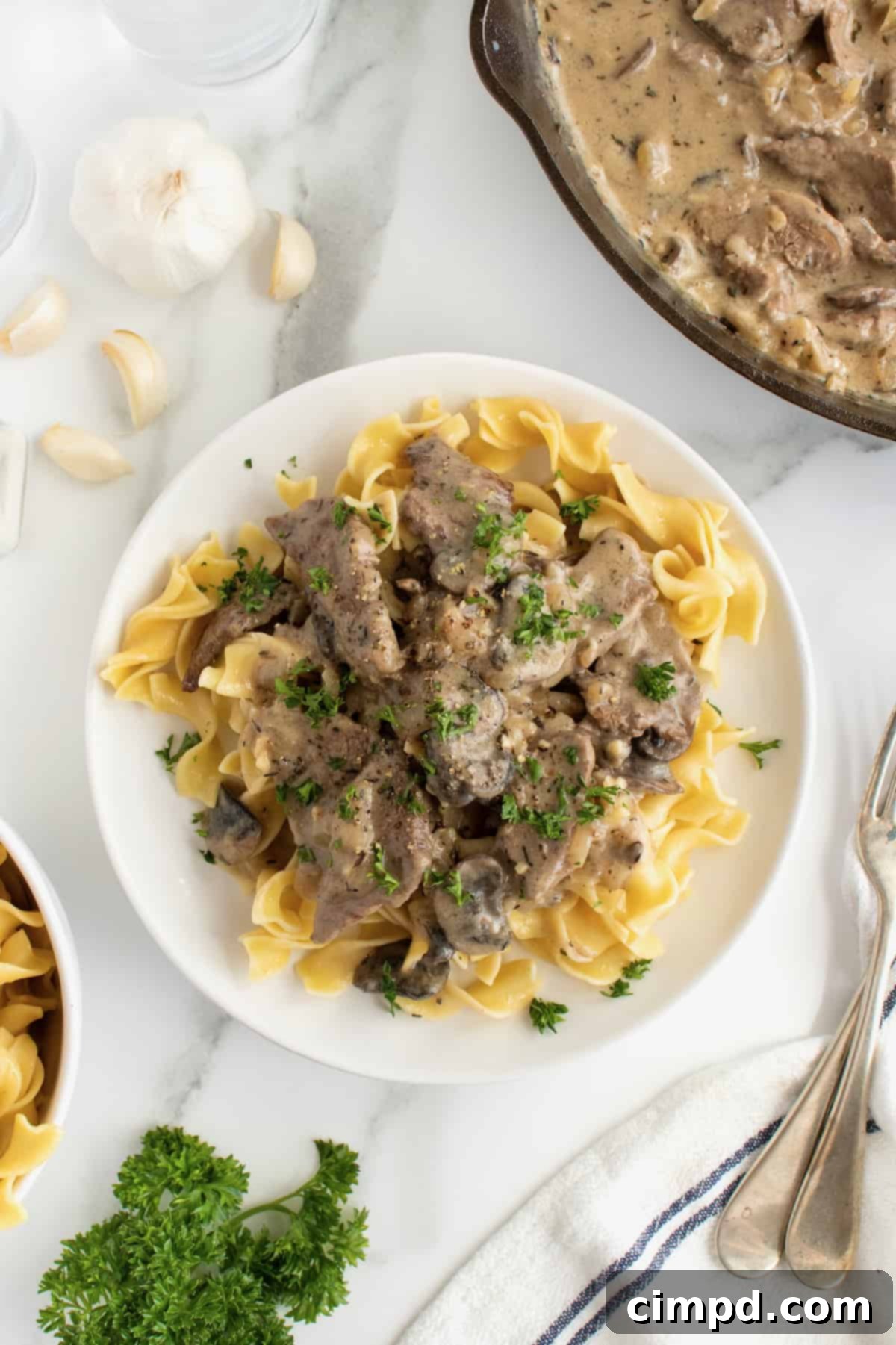 Simple Beef Stroganoff 1 featured 23664