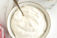 Easy Fluffy Homemade Whipped Cream