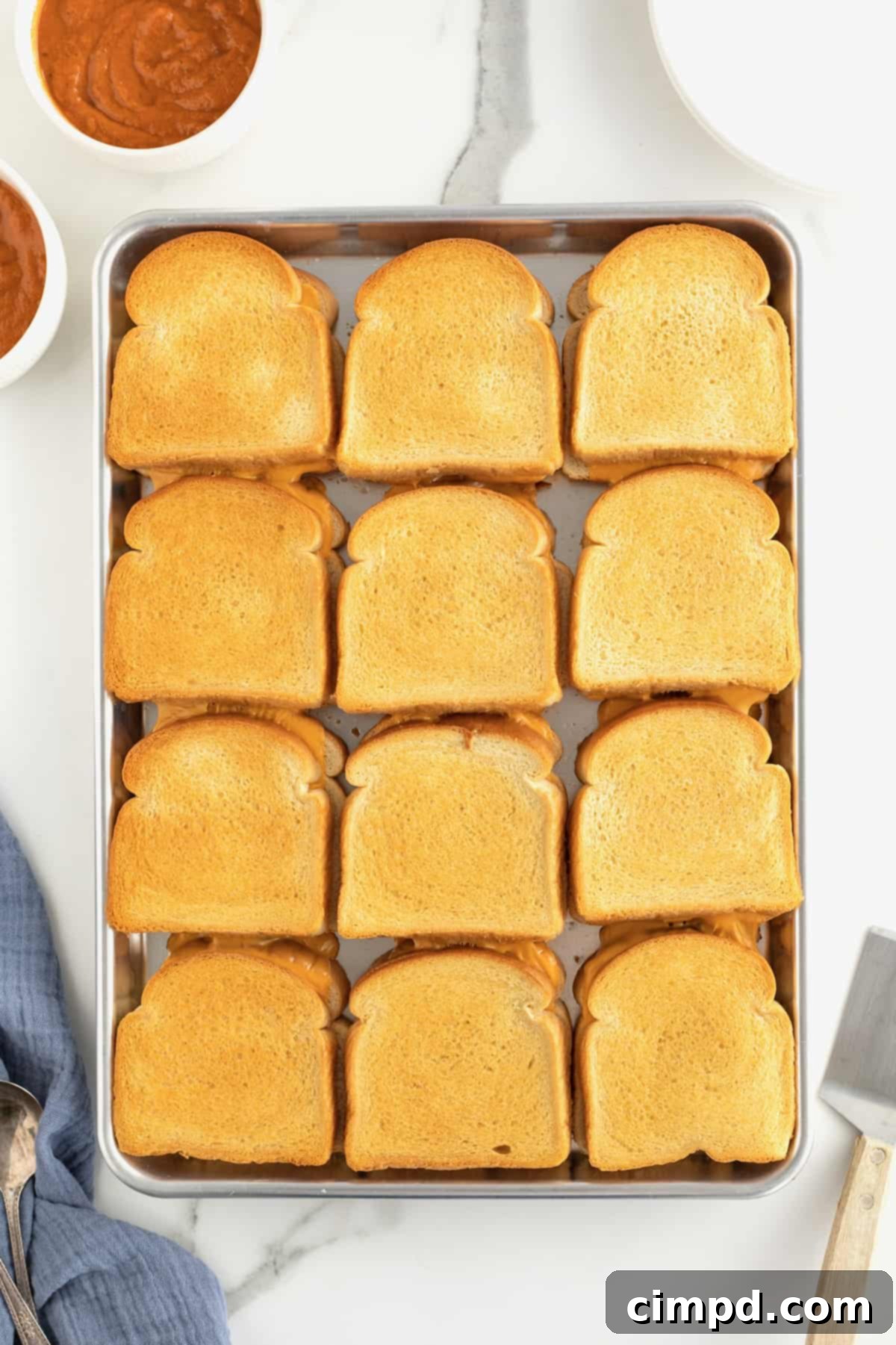 Foolproof Sheet Pan Grilled Cheese 1 featured 27504