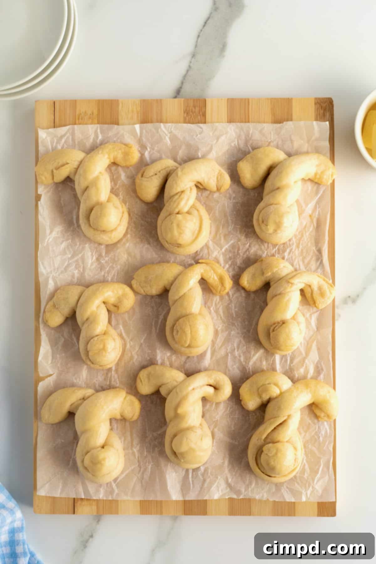 Fluffy Bunny Crescent Rolls 1 featured 27820