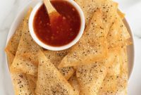Golden Baked Wonton Crisps