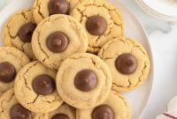 Peanut Butter & Chocolate Kiss Delights