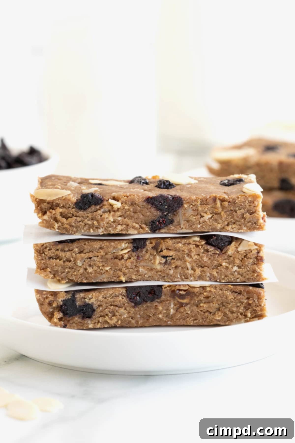Sunrise Blueberry Banana Almond Bars 1 featured 34757