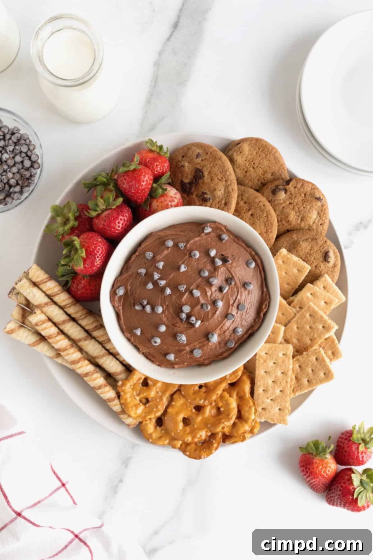 Decadent Chocolate Cheesecake Dip 1 featured 37286