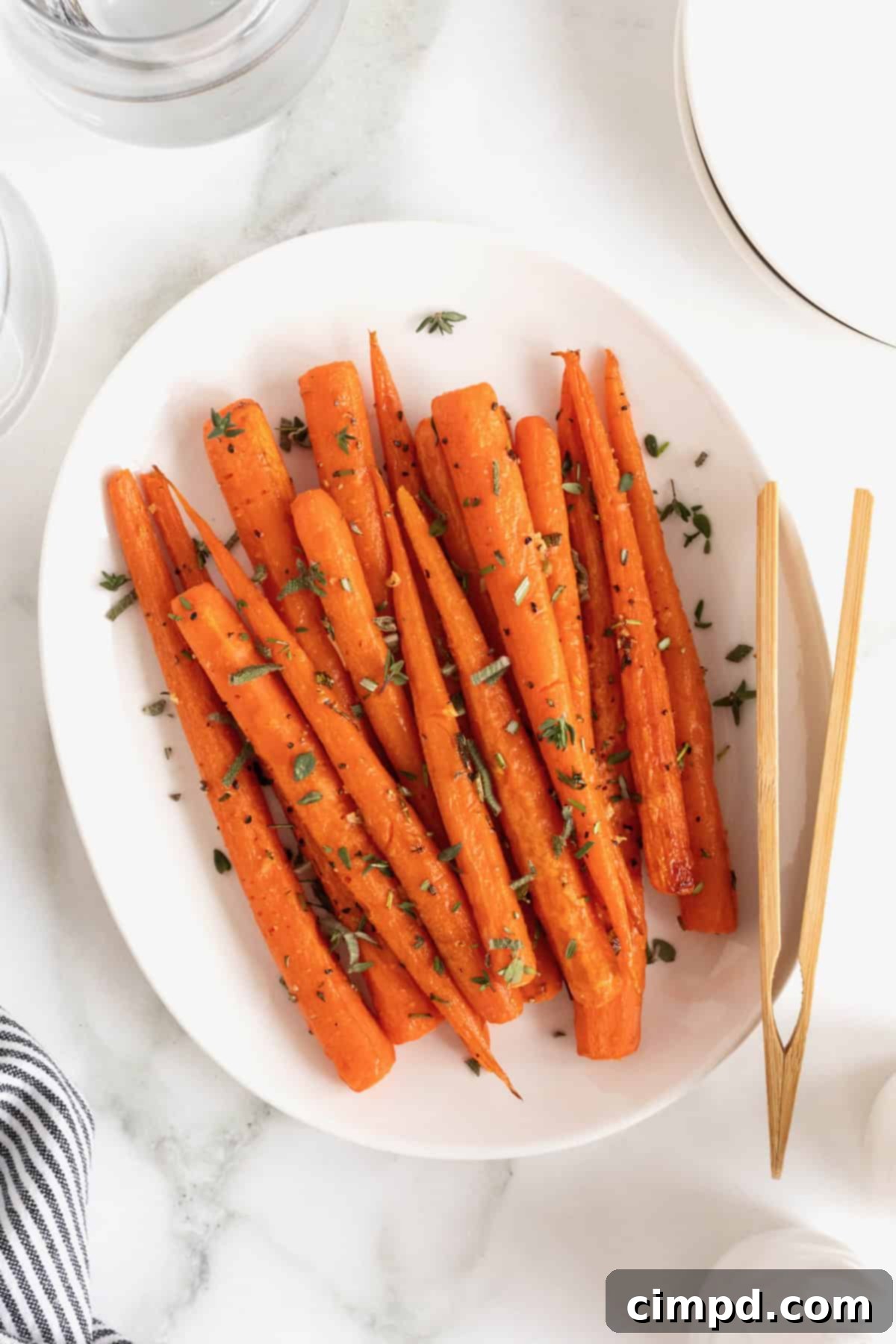 Golden Roasted Carrots 1 featured 39146