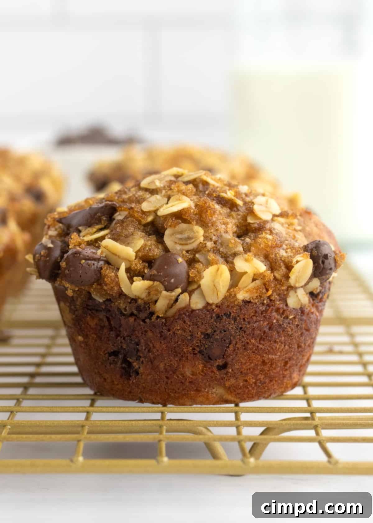 Greek Yogurt Chocolate Chip Oat Muffins 1 featured 510