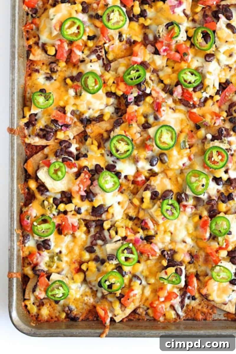 Loaded One Pan Chicken Black Bean Nachos 1 featured 5582