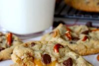 Golden Caramel Pretzel Chocolate Chip Cookies