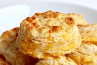 Quick 5-Ingredient Flaky Cheddar Biscuits