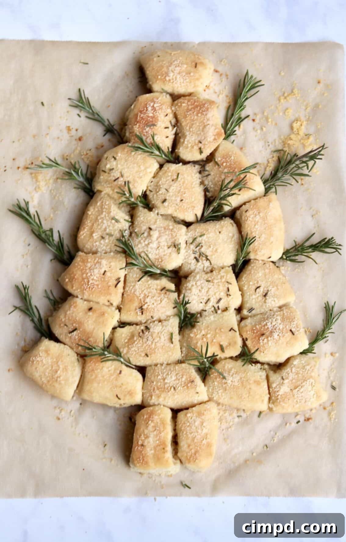 Yuletide Tree Dinner Rolls 2 Christmas Tree Dinner Rolls - a festive and delicious way to serve rolls for the holidays