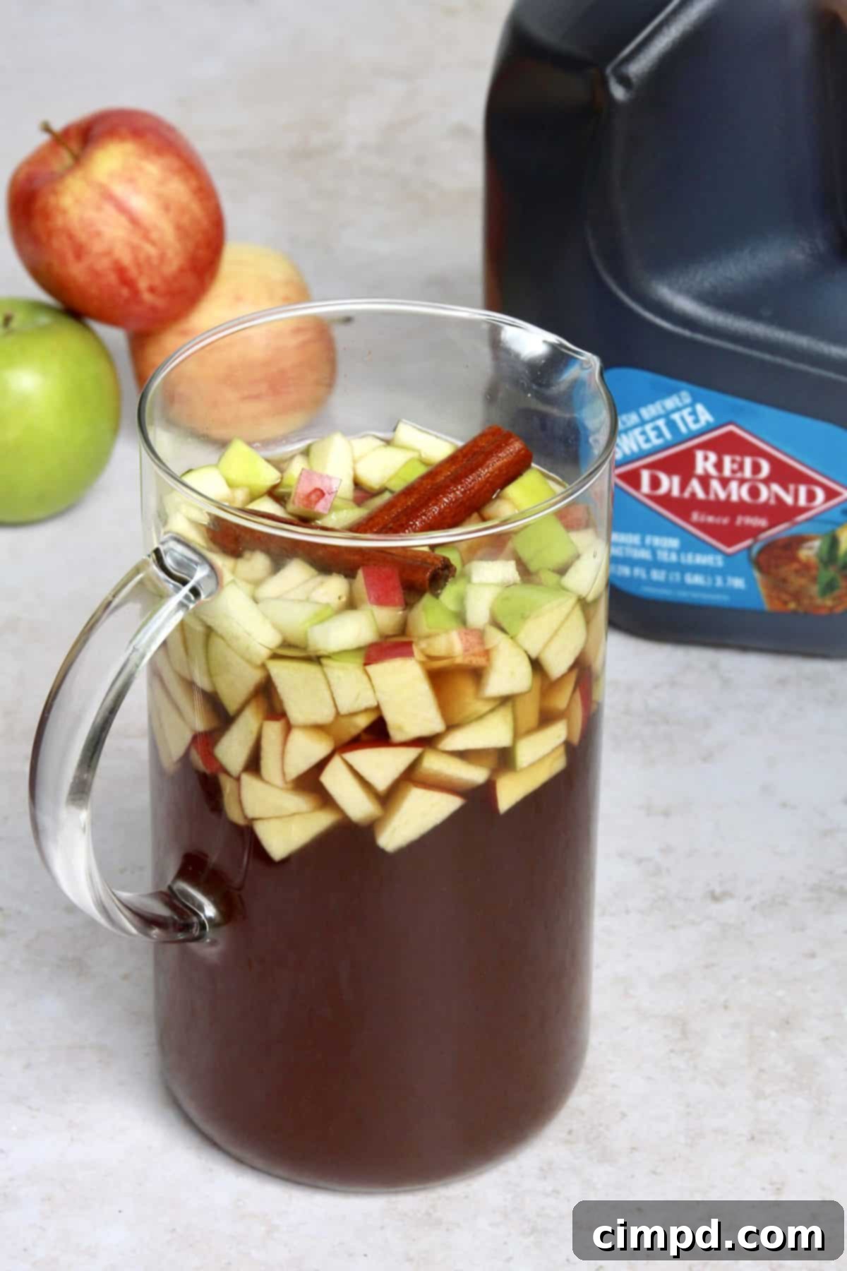Cinnamon Apple Iced Sweet Tea
