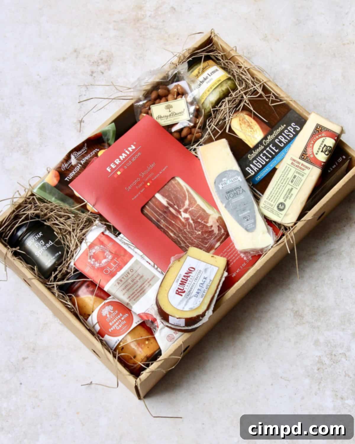 Harry & David’s Epicurean Cheese and Charcuterie Collection