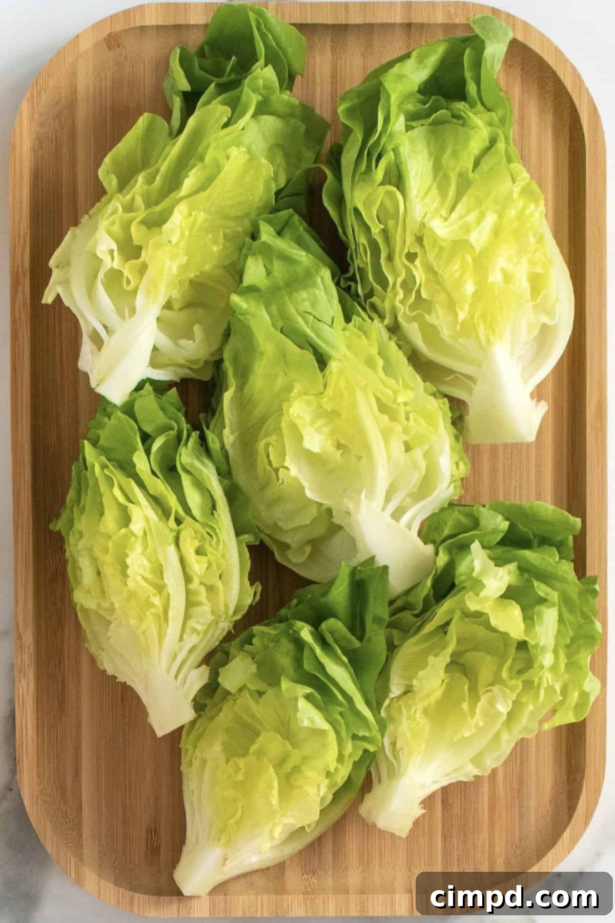 How to cut a head of lettuce