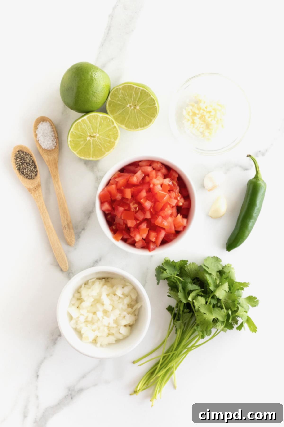 Ingredients to make a classic pico de gallo.
