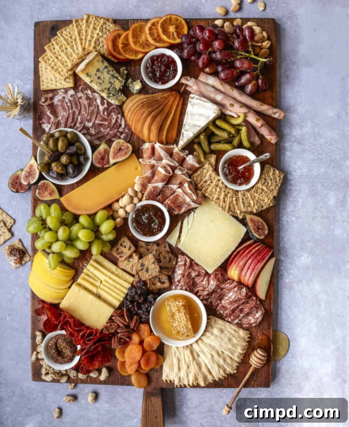 How to Build a Beautiful Cheese and Charcuterie Board with The BakerMama