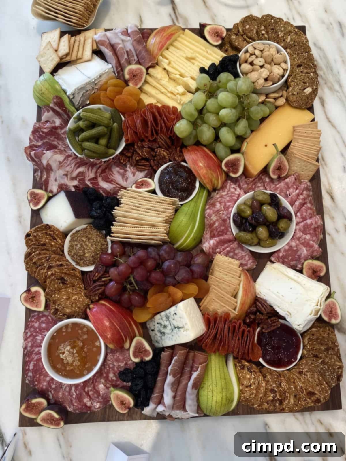 How to Build a Beautiful Cheese and Charcuterie Board with The BakerMama