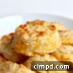 Delicious 5-Ingredient Flaky Cheddar Biscuits
